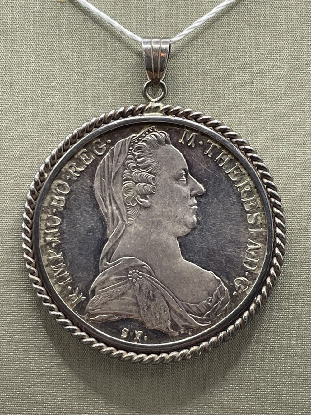 Silver Rope Bezel Maria Theresia Austrian Coin Pendant (24256)